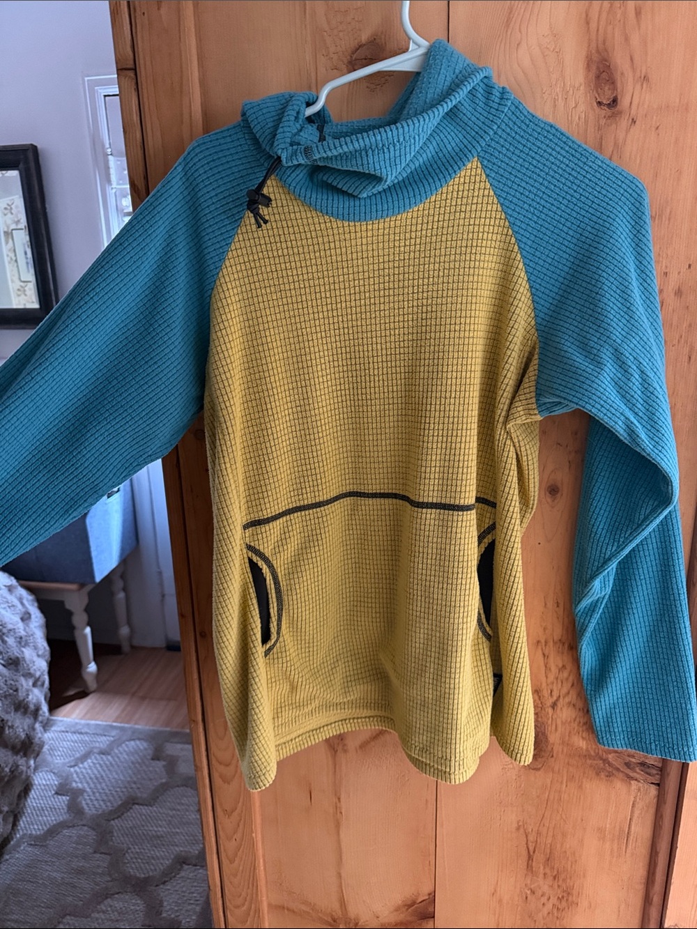 Two-Tone Waffle Knit Pullover melanzana  - Teal & Mustard